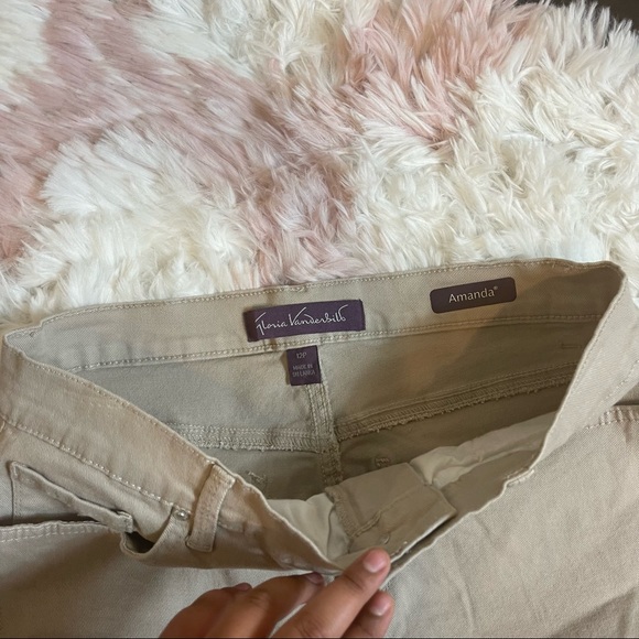NEW Gloria Vanderbilt Amanda Tan Jeans Women’s Size 12P - Picture 2 of 3